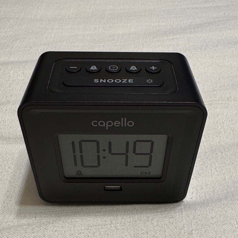 ⏰ Capello Black Digital Alarm Clock with USB Port - Picture 2 of 9